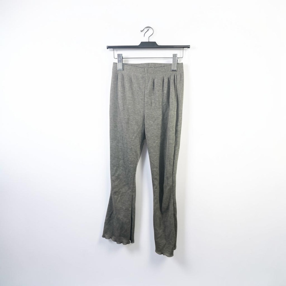 SHEIN Girls Gray Ribbed Knit Flare Leggings Lettuce Edge Pants Size 6Y